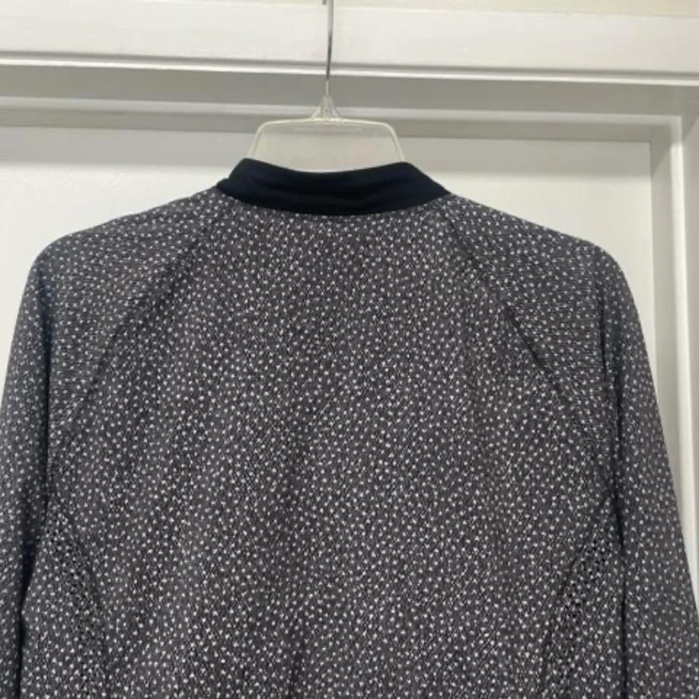 LULULEMON Hit It Jacket Frozen Fizz Black White EUC - Picture 13 of 14
